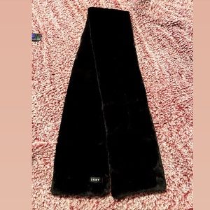 DKNY FUR WRAP NEVER USED BEAUTIFUL